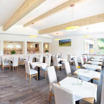 Frühstück Frühstücksraum Hotel Hanauerlehen Schönau am Königssee Berchtesgaden | © Hotel Hanauerlehen